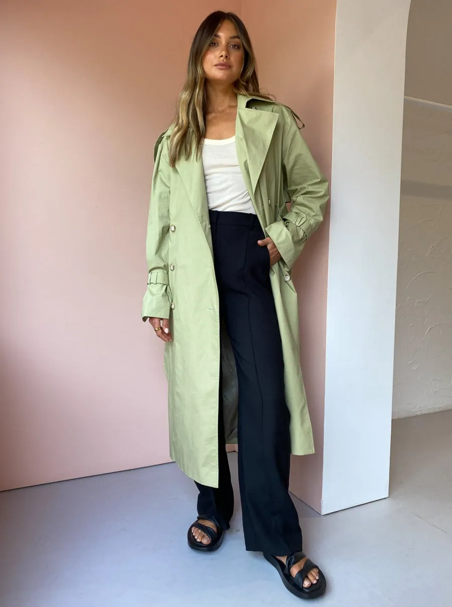 Viktoria & Woods Auditorium Trench in Tarragon