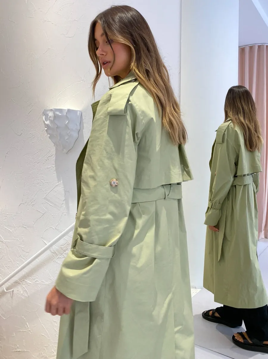 Viktoria & Woods Auditorium Trench in Tarragon